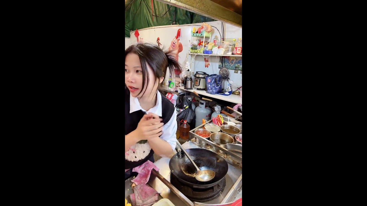 00后摆摊小可爱直播
