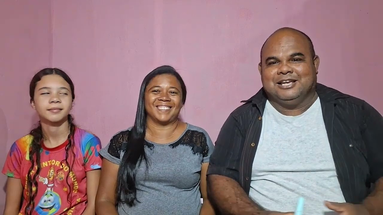 Louvou da harpa com a palavra de Deus.