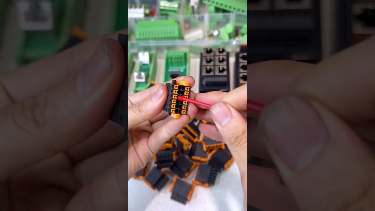 How to Proper Wire Insertion in Push-In Terminal Blocks #terminalblock #pushinterminalblock