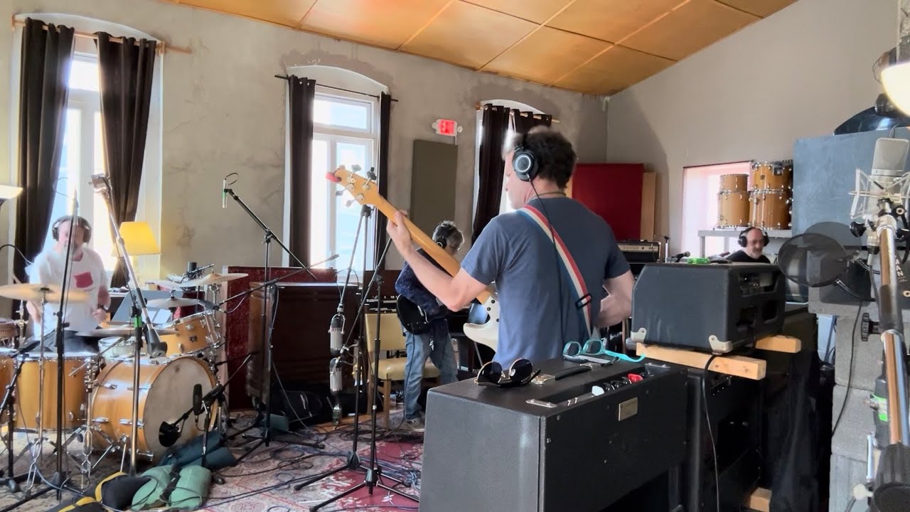 Janitor (Suburban Lawns) covered by the Dead Milkmen