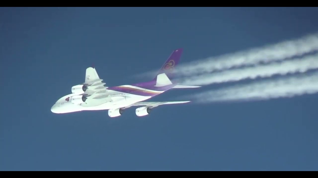 TG676 A380 over the Pacific: Stunning Wingtip Vortex Condensation in Cruise