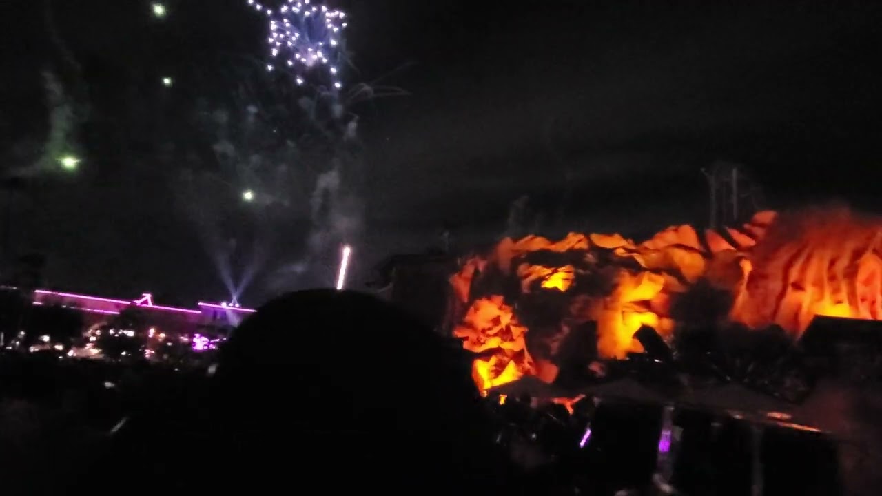 KNOTTS MERRY FARM HAPPY NEW YEAR 2024