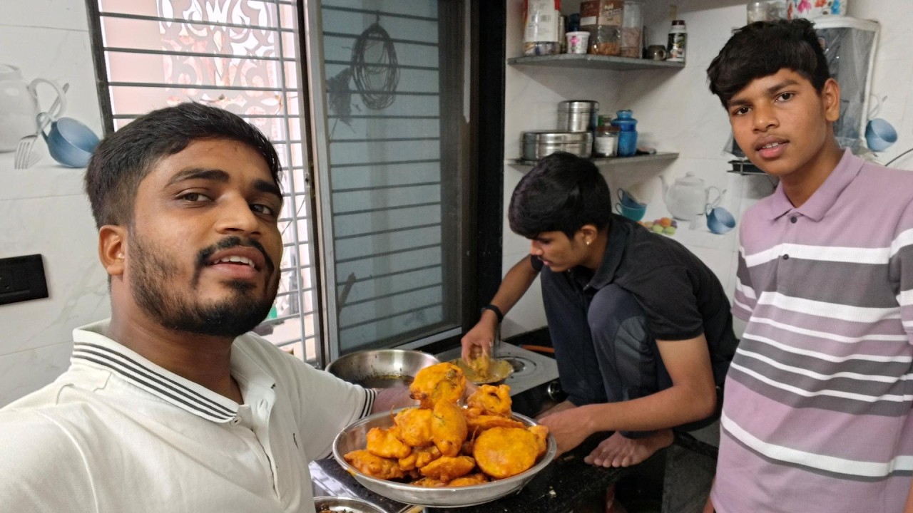 Mama ke ghar pe bhajiya party kar di