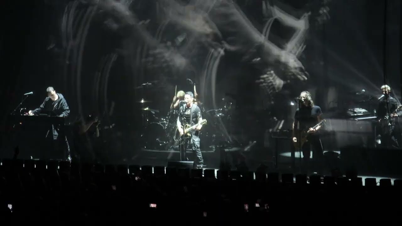 NINE INCH NAILS- Wish/March Of The Pigs (Honda Center) Peel It Back Tour