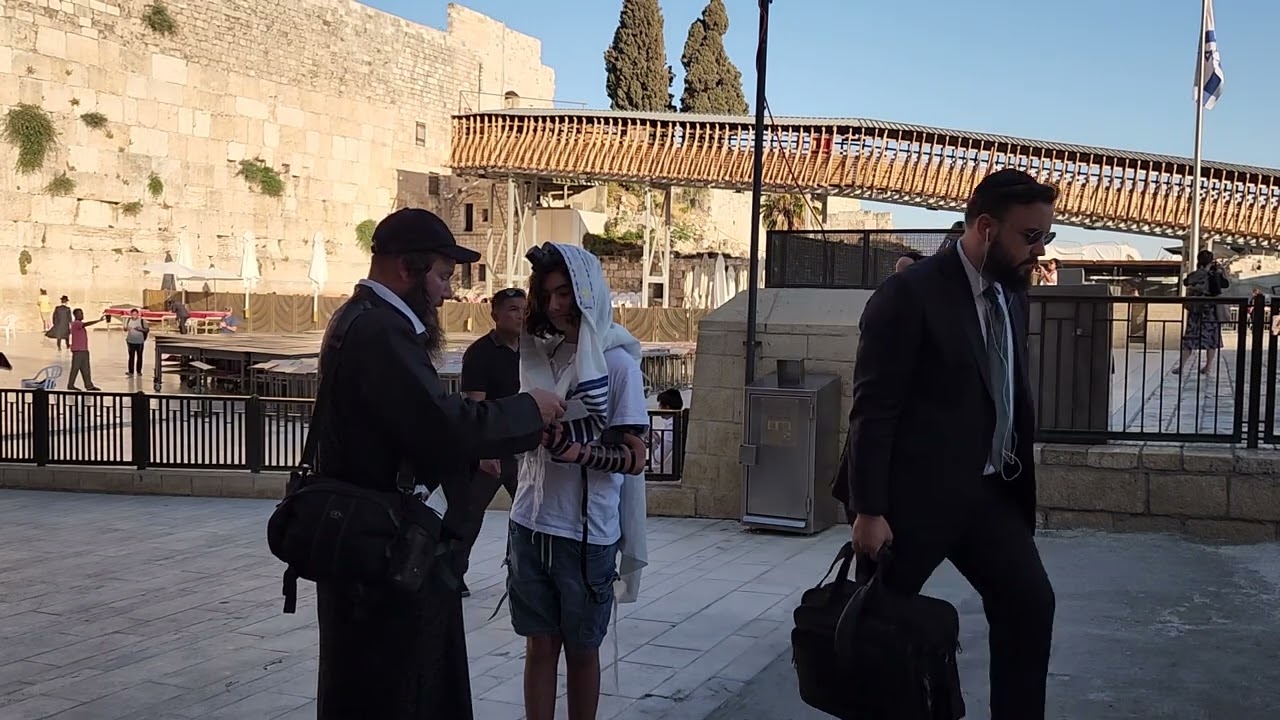 הנחת תפילין תום
