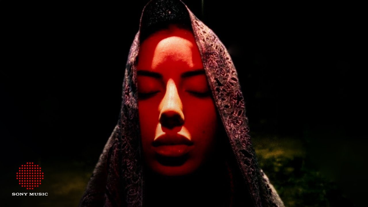 ASHLI - Ellerinde
