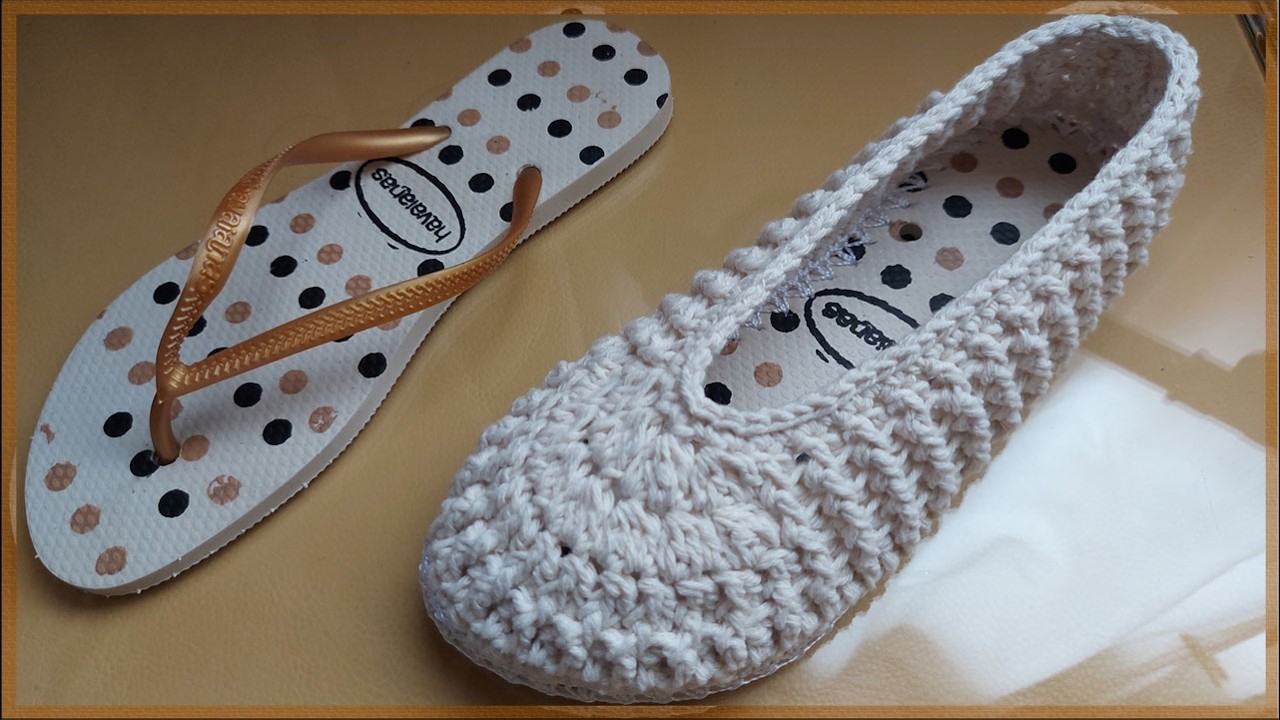 Pantufa de crochê feita em sola de chinelo com barbante n°6, para adulto.