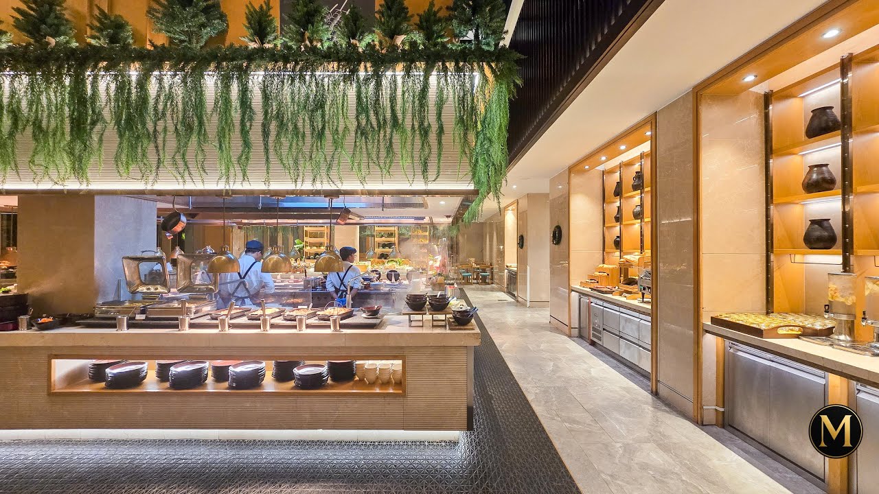 Dinner Buffet at Panorama Restaurant, Mövenpick Resort Cam Ranh