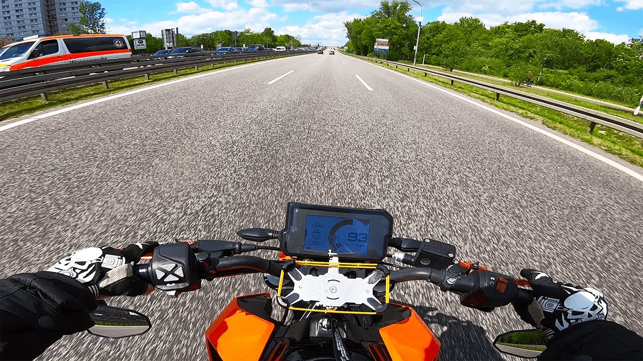 my way to work - KTM DUKE 125 2020 AKRAPOVIC [No DB-Killer]