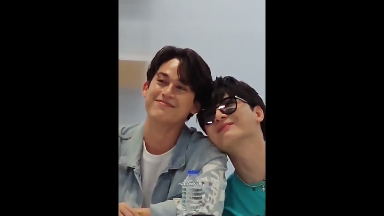 Gawin colek colek Krist buat ajak Poto bareng 