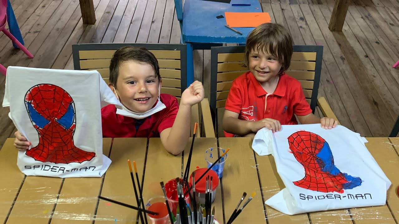 Yusuf ve fatih selim Spiderman tişörtleri boyama yarışması yaptı🤩 Acaba hangisi kazandı🥵😍
