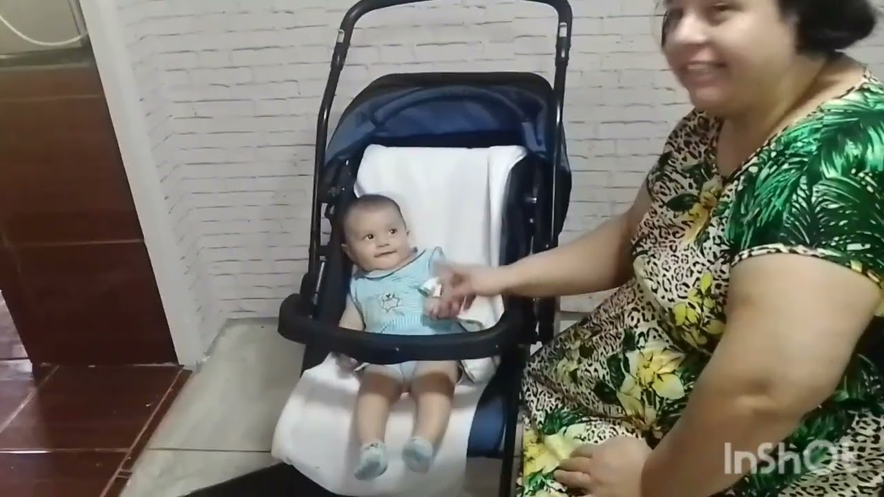 a primeira fruta do beb&ecirc; e enfim terminei o forro 😋👍