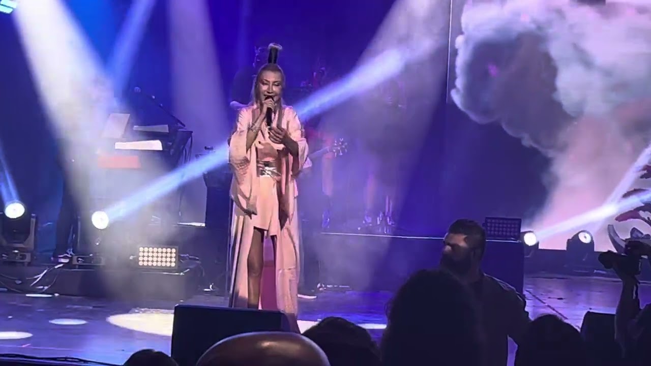 Hande Yener beni sev #harbiyeaçıkhava #live #konser #handeyener #benisev #türkçepop