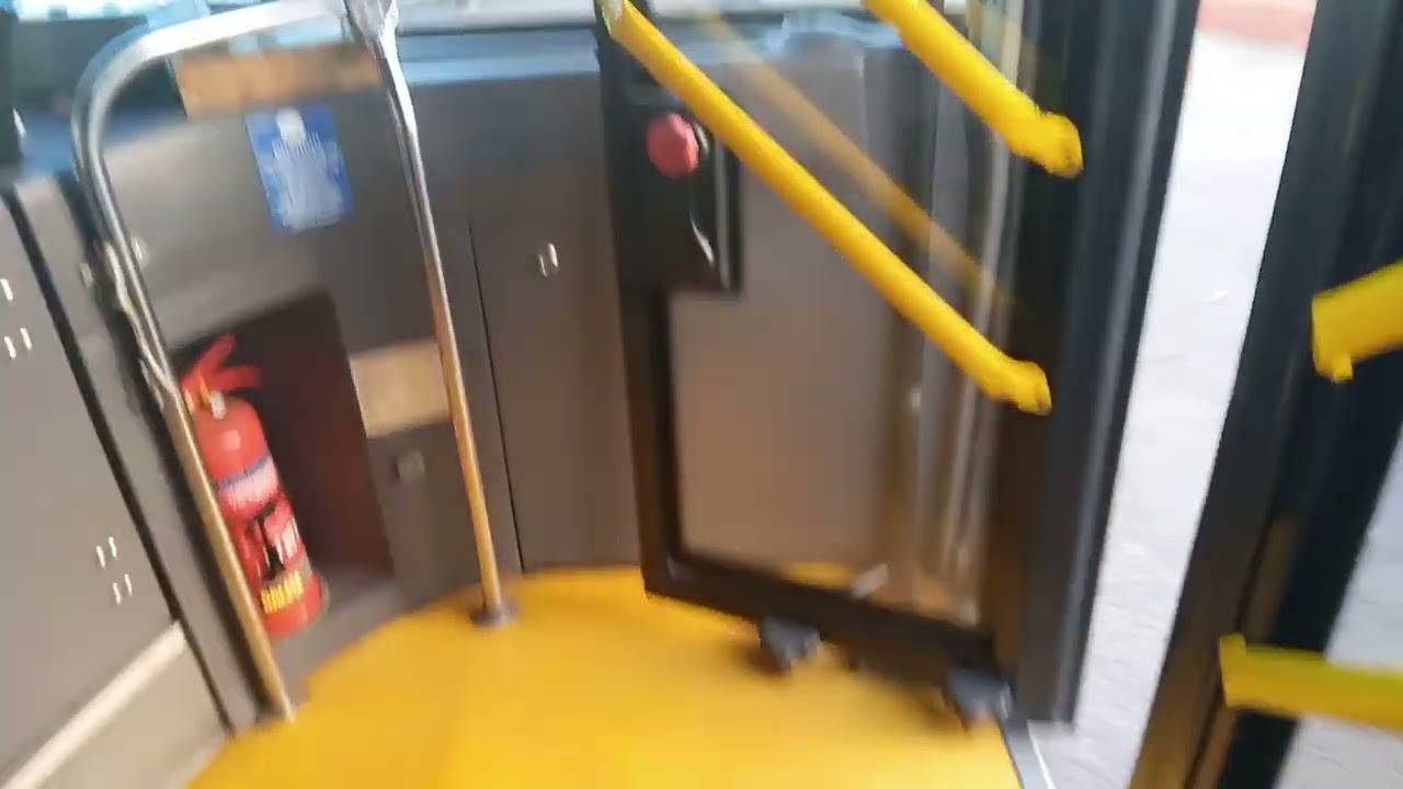 İstanbul'da E-10 Sabiha Gökçen Havalimanı-Kadıköy Arası Otobüsle Yolculuk