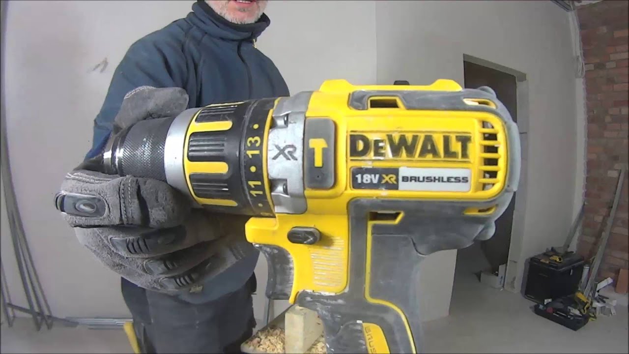 Dewalt DCD795 18V. Dwubiegowa wiertarko wkrętarka z funkcją wiercenia z udarem