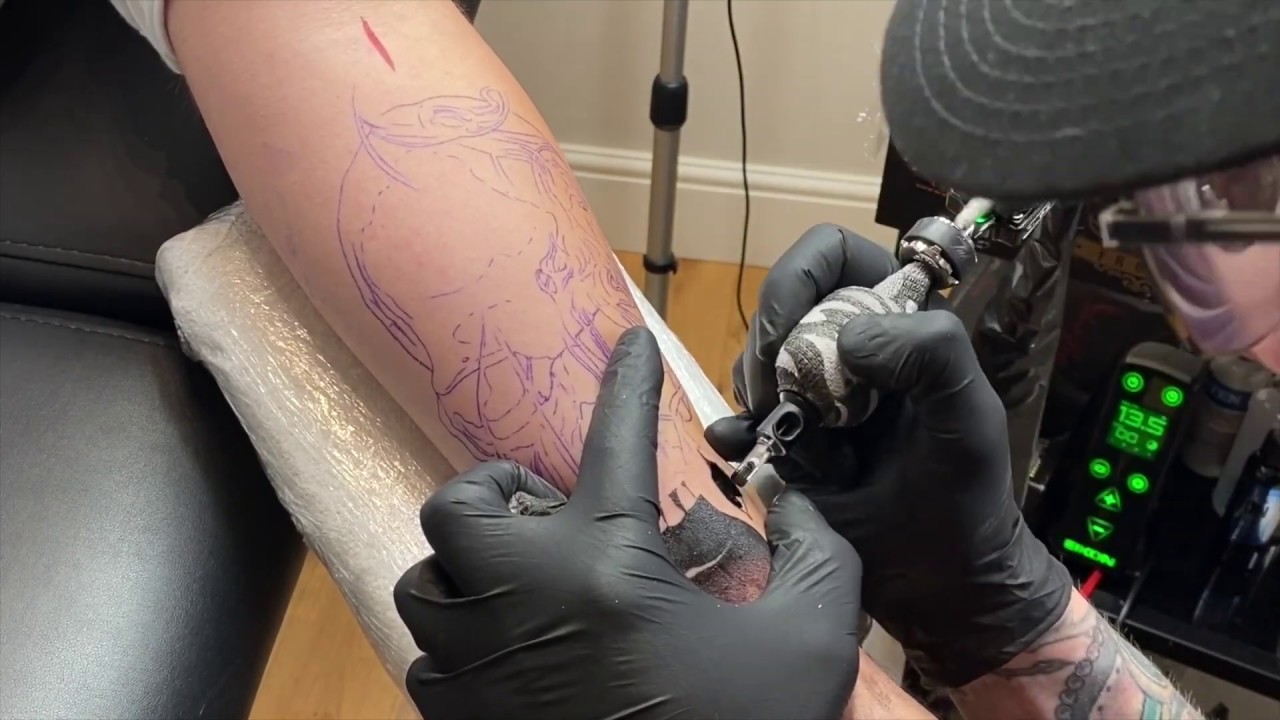 HOW TO TATTOO: SKULL TECHNIQUE TIME-LAPSE