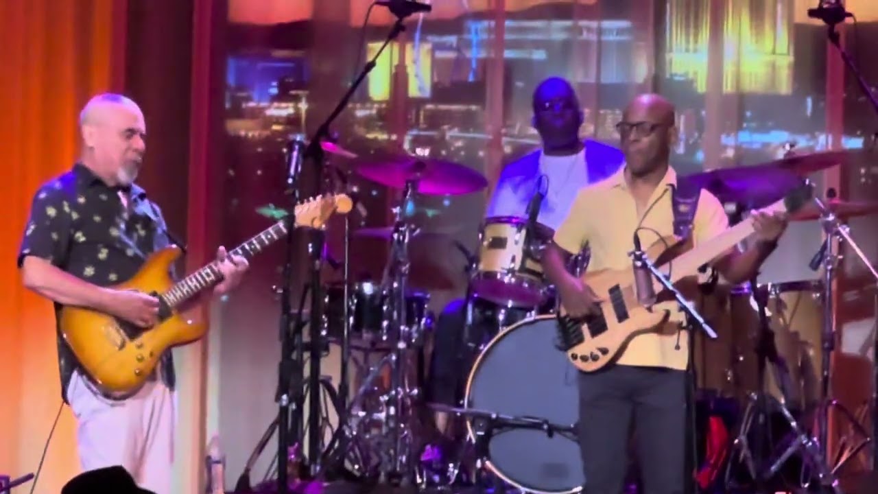 12 by Spyro Gyra at Myrons at Smith Center Aug 2024 from Localguy8