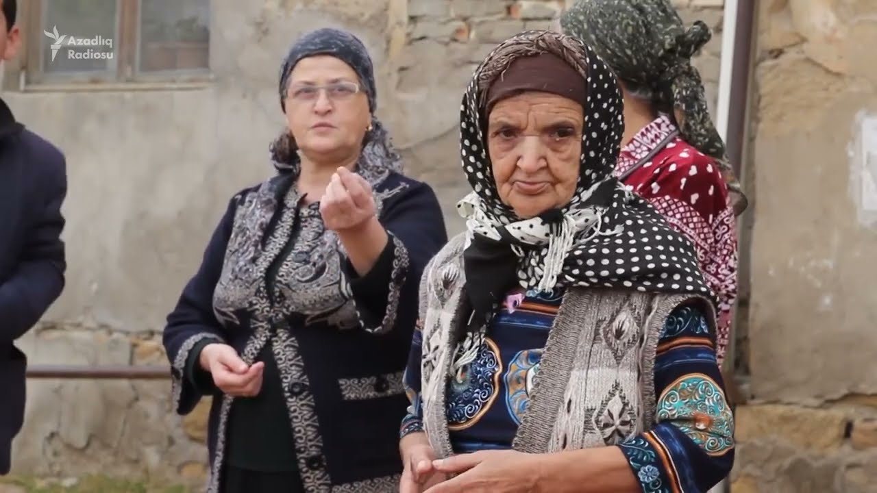 Sumqayıtda 90 yaşı olan binaların tavanı uçur, döşəməsi çökür, FHN baxış keçirməklə kifayətlənir