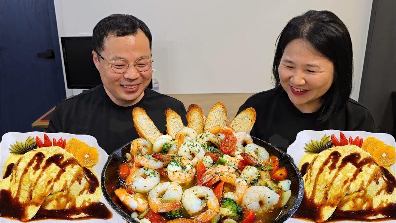 Гамбас аль Ахилло и омлет с рисом по-корейскиㅣCookingㅣMukbang