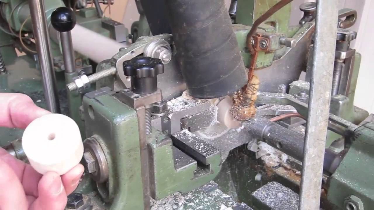 Kantelndreheautomat Hempel VKR / Станок для изготовления мелких деталей вращения