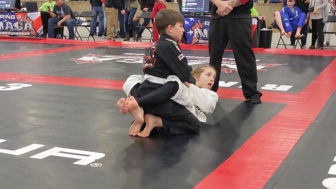 Squeaks NAGA Gi and a Perfect Triangle