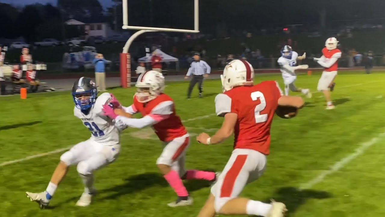 Whitehall QB Kyle Stratton leads Vikings to 34-14 win over rival Montague with three touchdowns