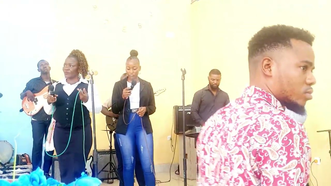 moment d'adoration a luanda 🇦🇴
