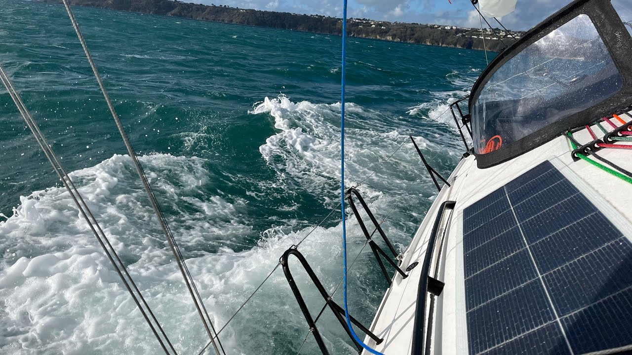 JPK39FC Photon Infinity 12# Frostbite Racing and Cruising to Alderney @PhiSailing