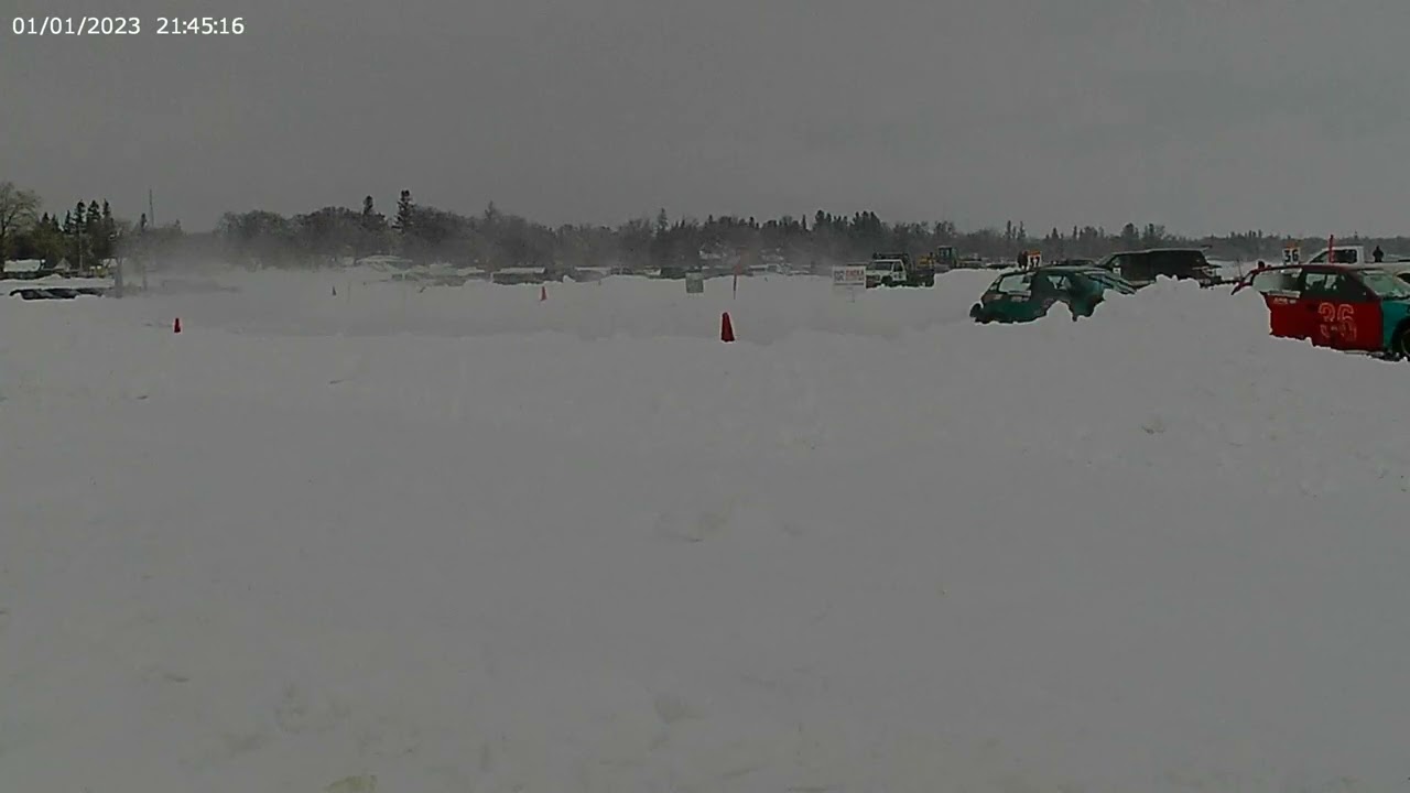 LOST THE EXHAUST! Ice Racing, Gimli, MB, CAR 56! Yellow, Blue and Red Honda!