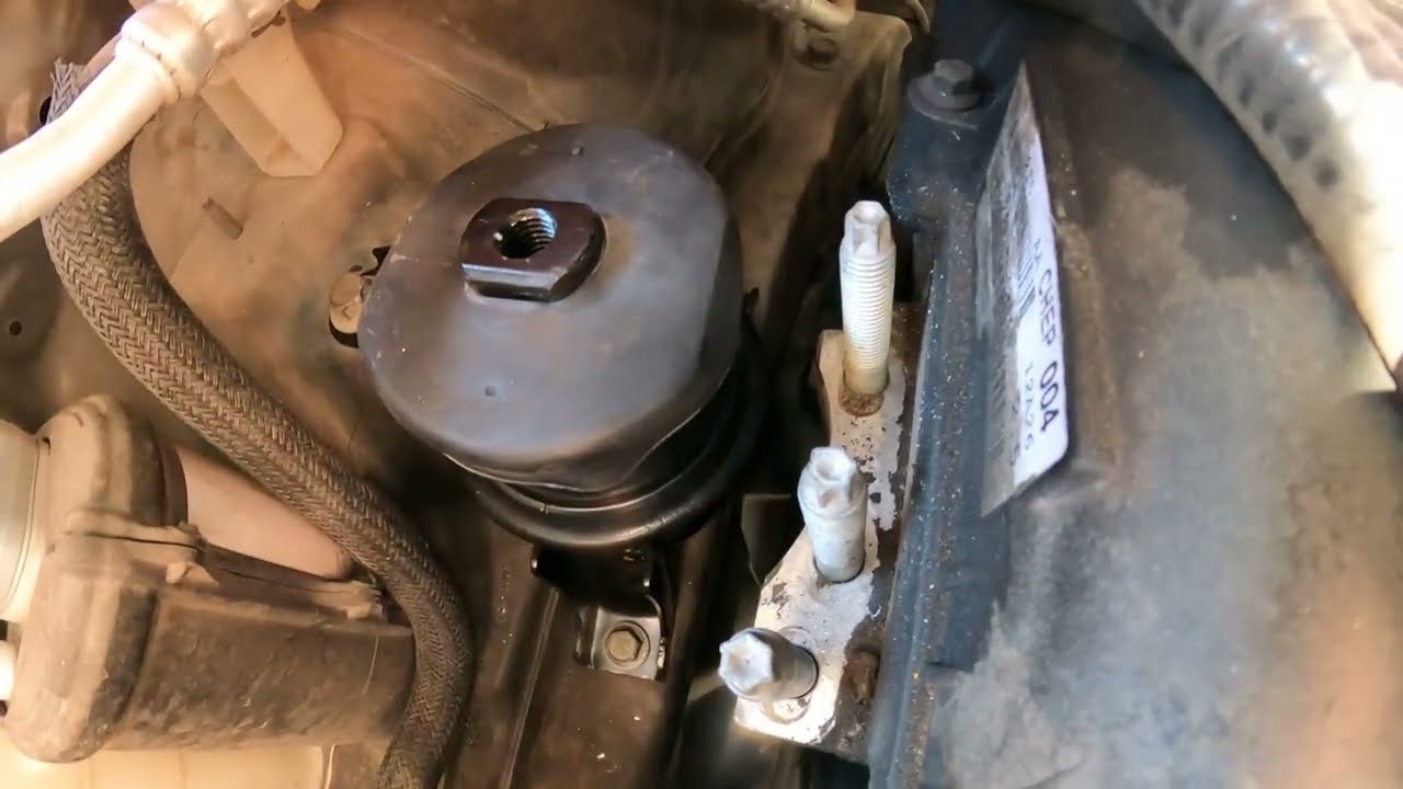 2012 Ford Escape Right Side Engine Mount Replacement