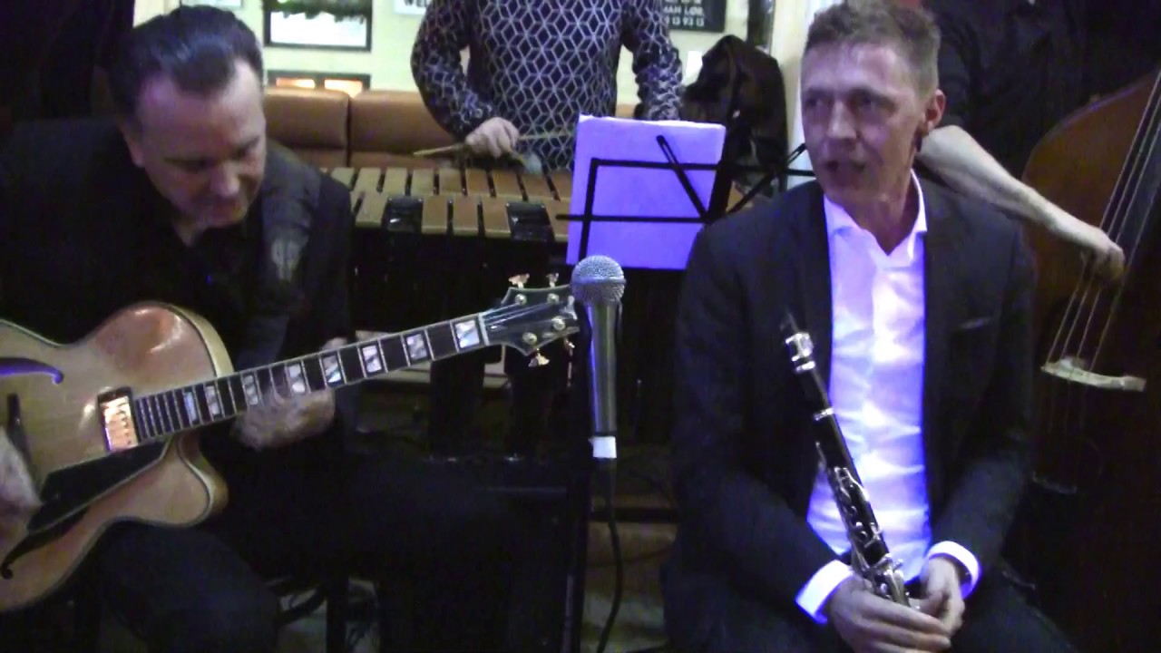 AVALON (Al Jolson & Buddy DeSylva), by Chris Tanner Trio with Carsten Skov
