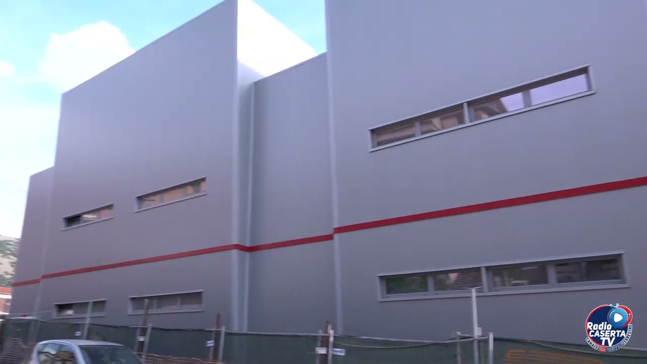 Il degrado di Tuoro: cantieri bloccati in attesa dei fondi
