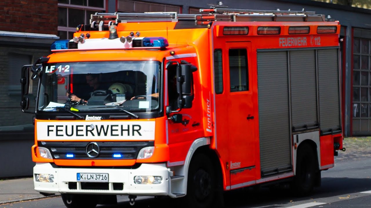 [Feuerwache 1 BF Köln] Einsatzfahrten Feuerwehr & Rettungsdienst | Großer Zusammenschnitt