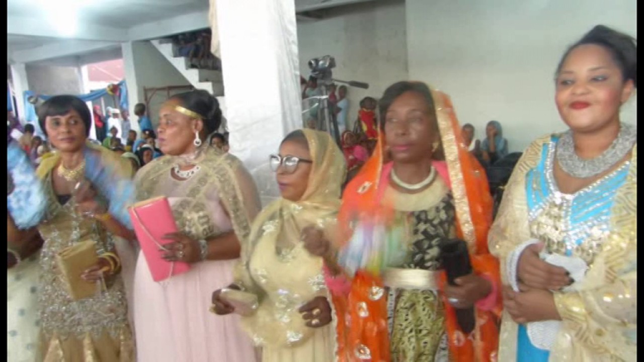 Oukoumbi de Ahamada et Aicha Memboidjou partie 1