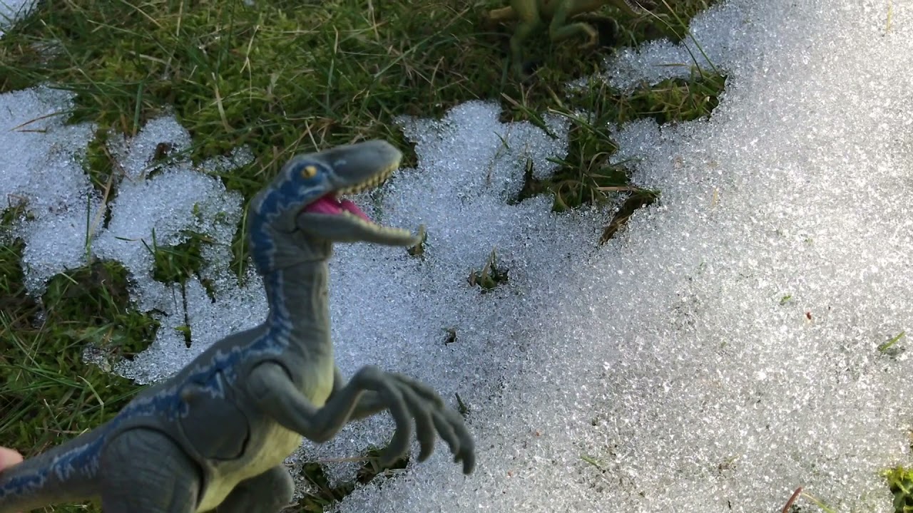 Velociraptors vs Gallimimus - Dino Duels - S1 E6