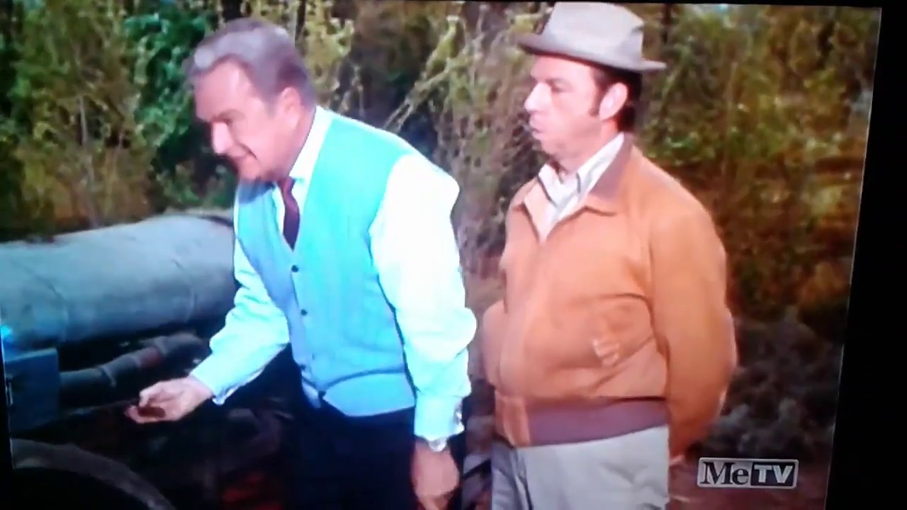 (S6E2) Green Acres - Hank Kimball clip