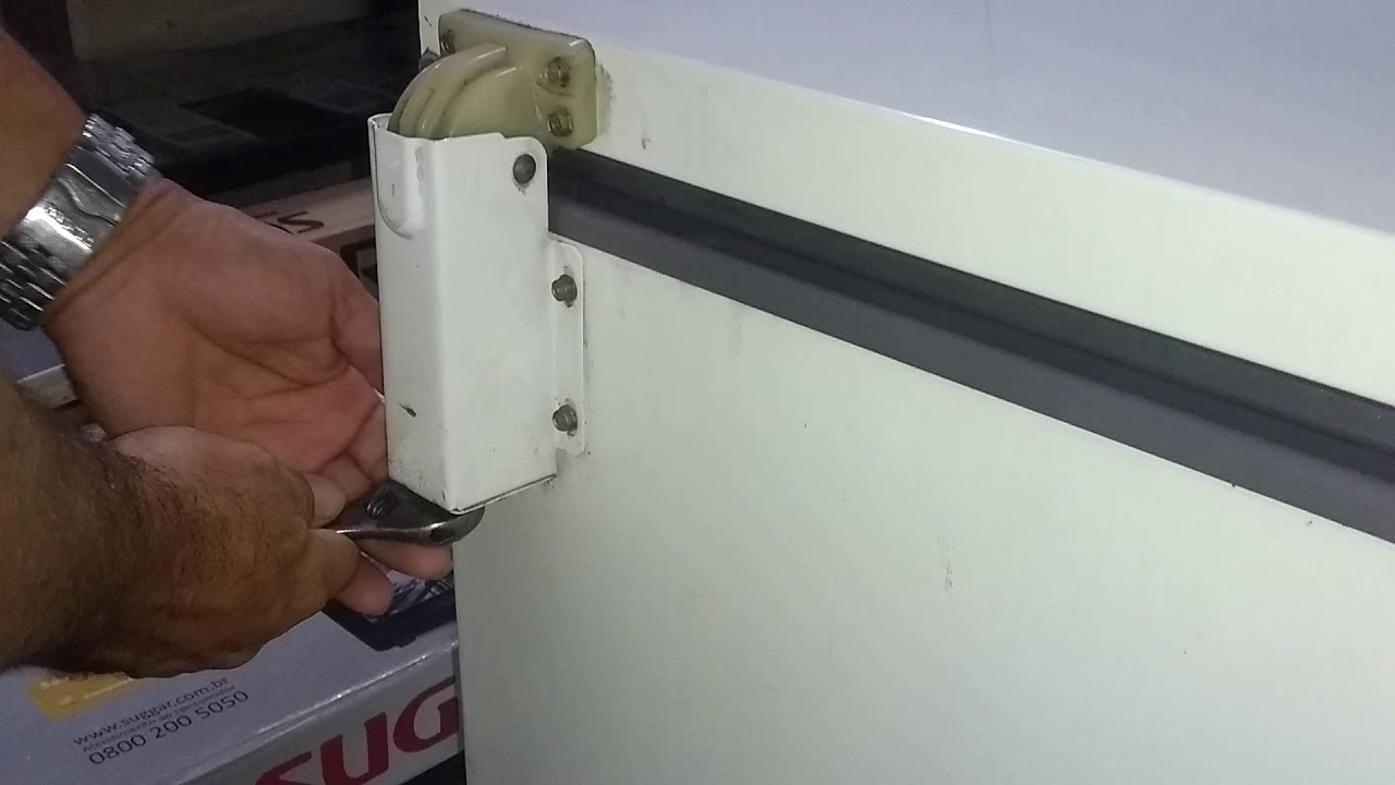Defeito na porta do freezer da Consul, como resolver?