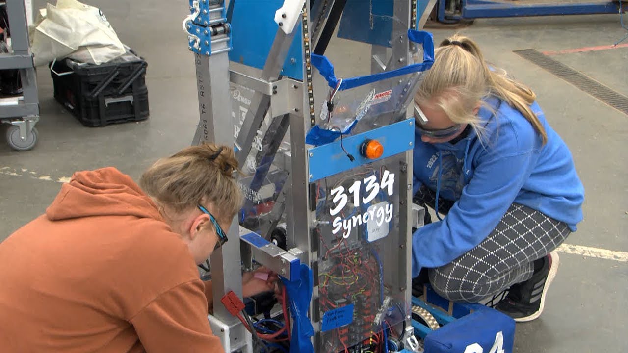 Cass Lake-Bena Robotics Team Offers Hands-On Engineering Experience