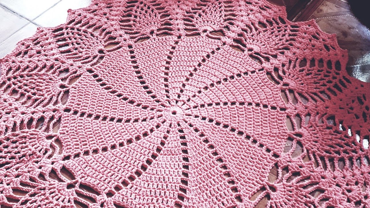 Pineapple Rug 1/2 (Also Perfect for a Tablecloth)