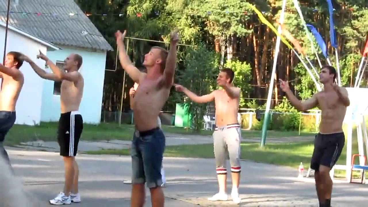 Вожатые в Орлёнке прикольно танцуют