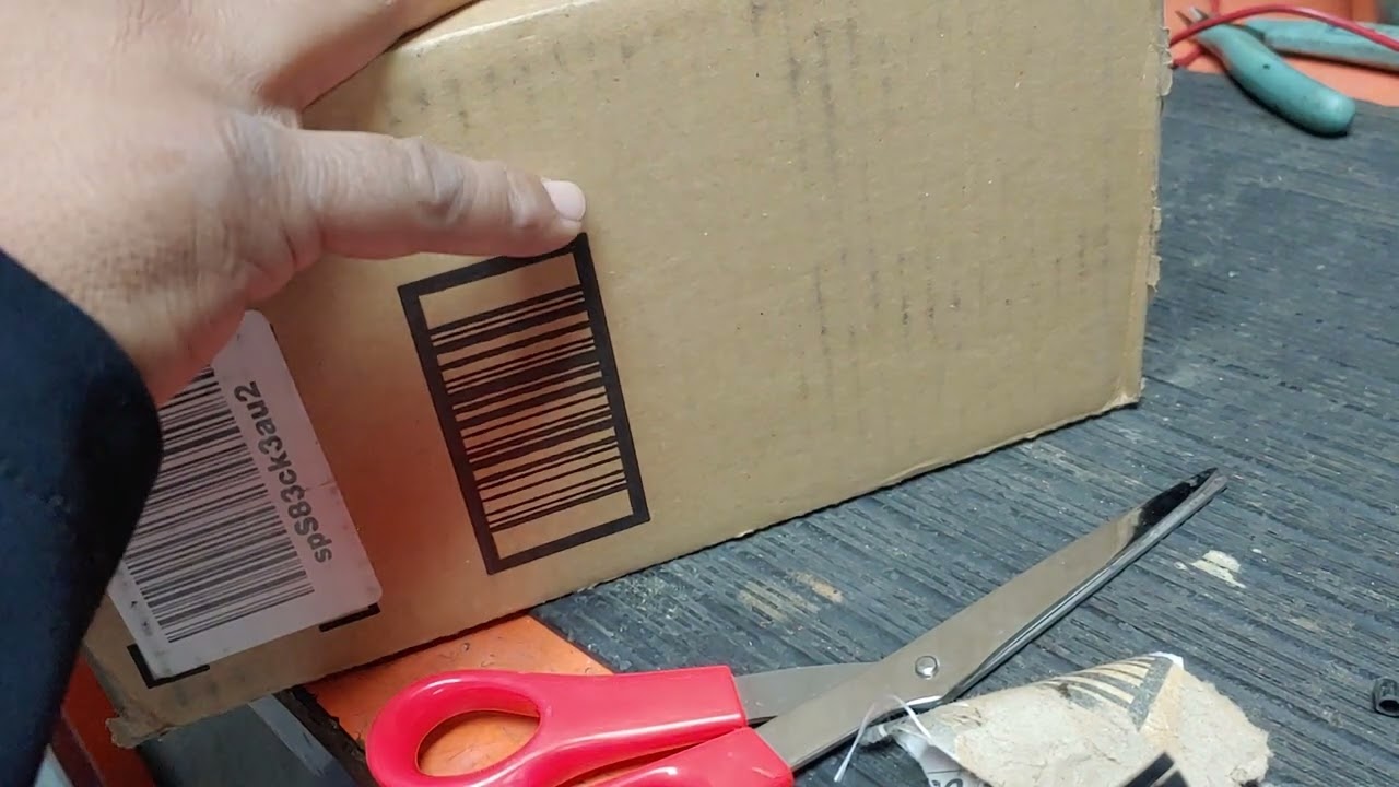 venta un Lg v50 por MercadoLibre 2000004975528712 empacado para envío de mi tienda AUTOBOTCASTILLO