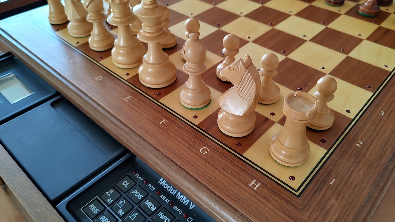 Mephisto Montreal 68000 vs. Mephisto Exclusive MM V 