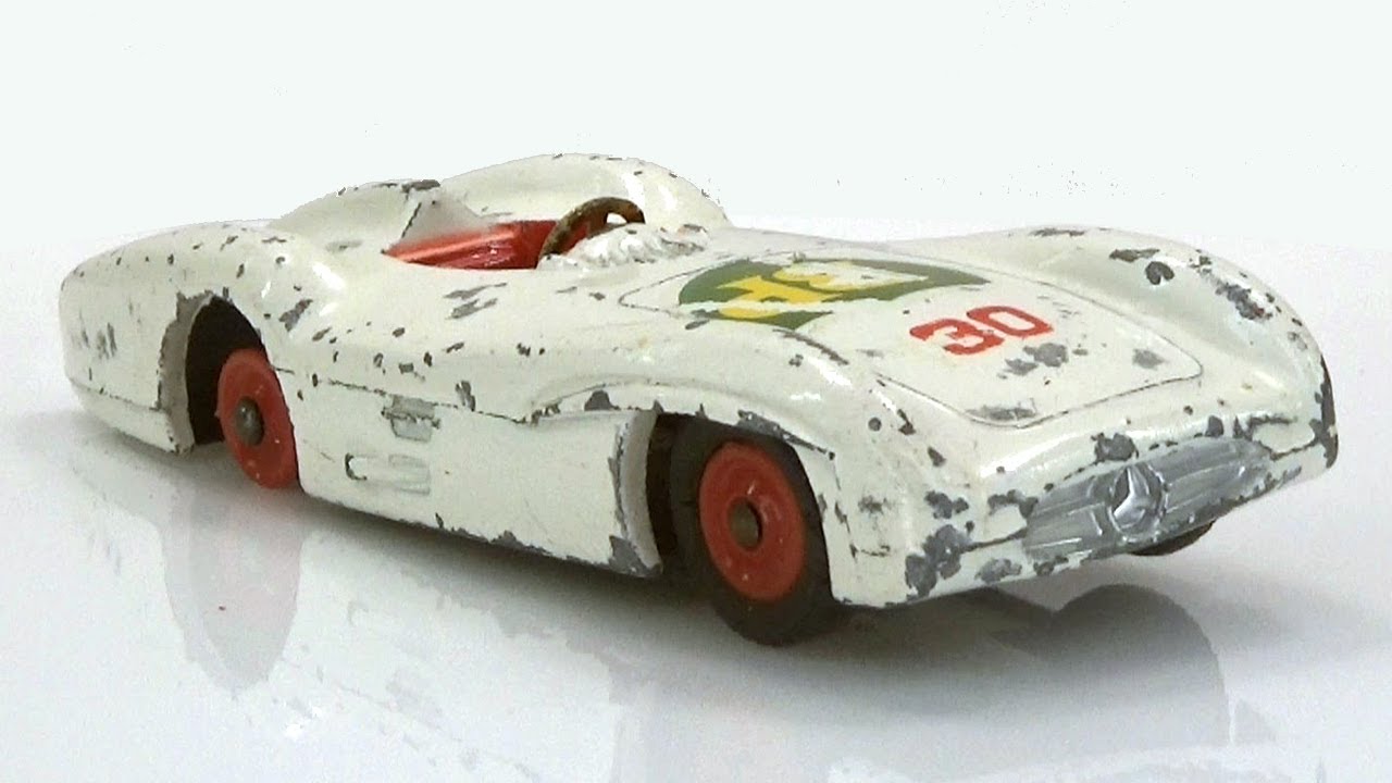 Мерседес. Гоночный автомобиль Ле-Мана. Полная реставрация игрушки Dinky Toys №237. Литая модель.