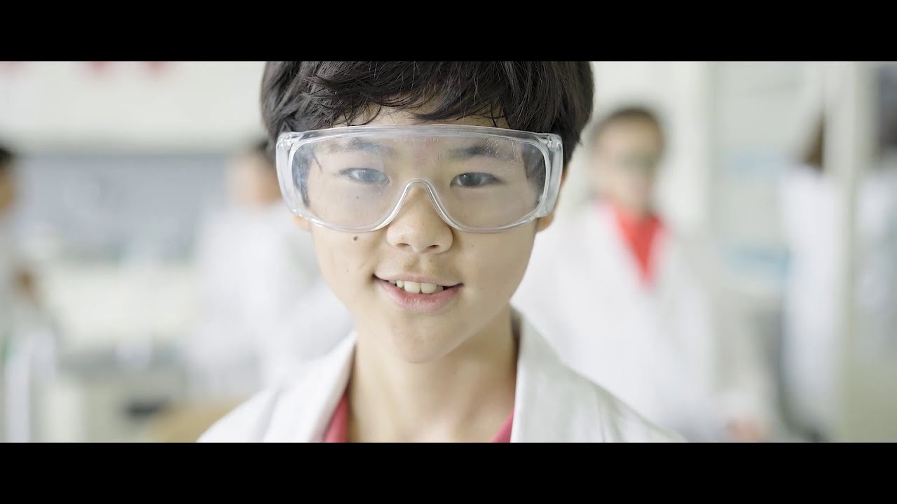 Take a tour around Campus des Nations Secondary School