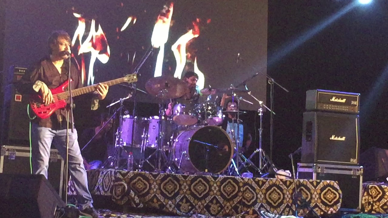 Ye Jism Hai to Kiya / Ali Azmat / Live