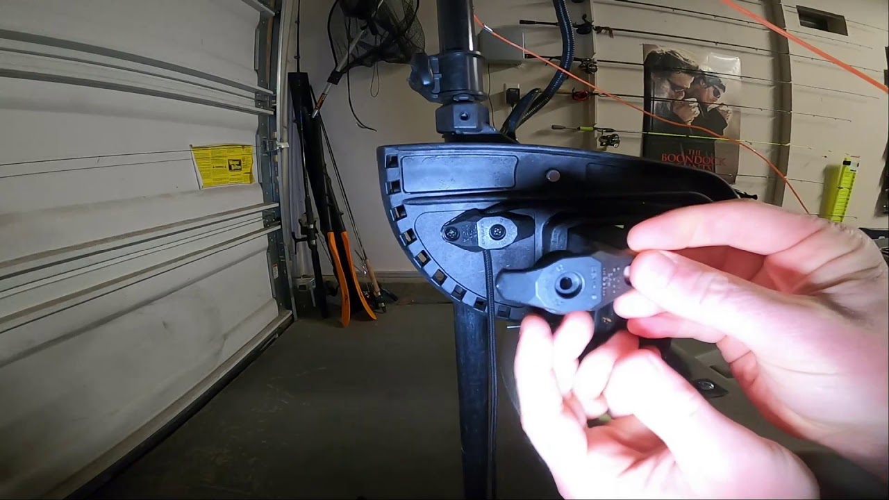 DIY - Kayak Trolling Motor Raise System | Avoid Weeds with a Trolling Motor