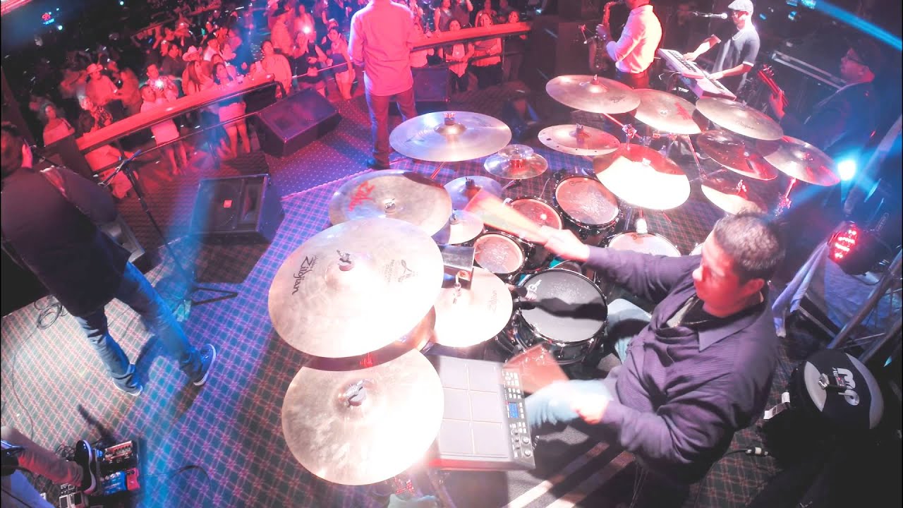 Jay Perez / Aaron Holler 