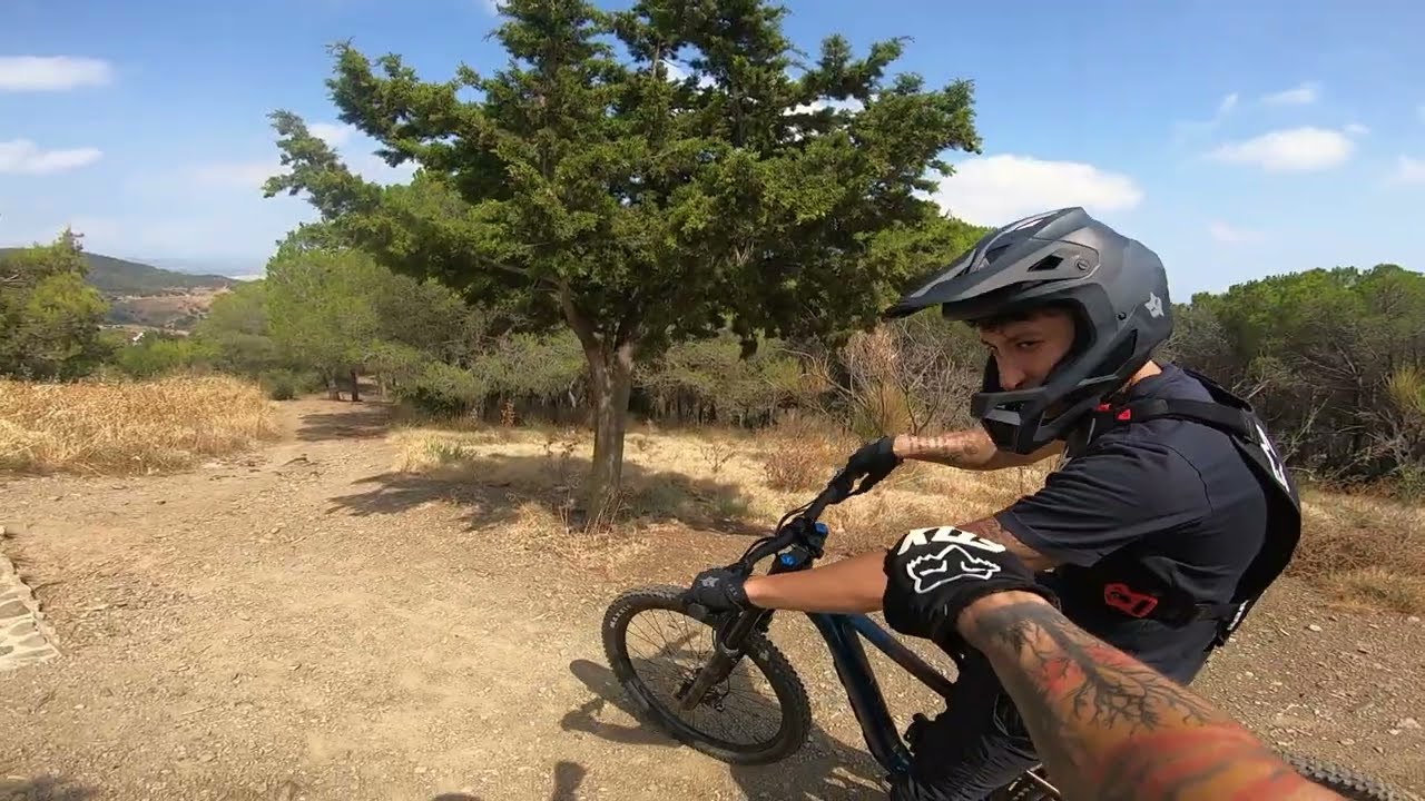 Pistas con mi amigo Marc (Downhill) #barcelona #mtb #gopro #mountainbike #downhill #trialeras