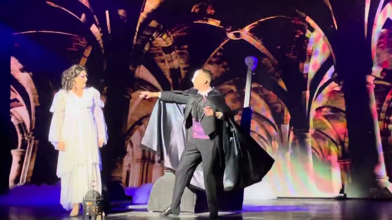 Betty legs diamond show clip “Phantom”