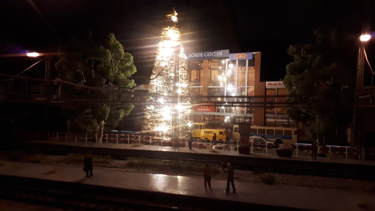 Die kleine Märklin Bundesbahn-Anlage. Hohoho, es wird wieder weihnachtlich. 🎅🎄🎅🎅